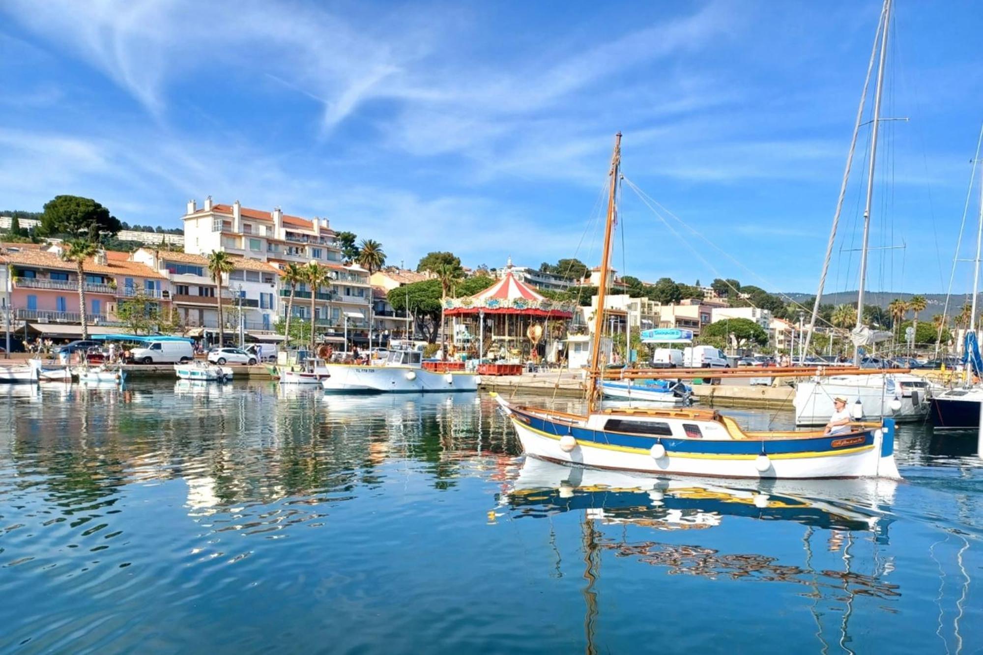 Bright Of 44 M With A Balcony Sanary-sur-Mer